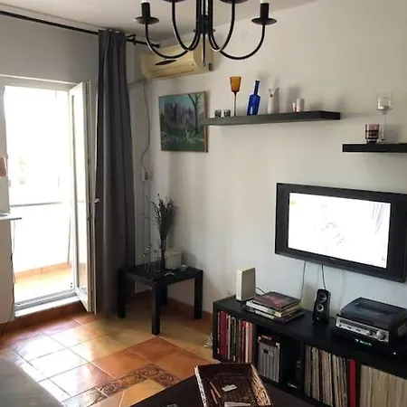Apartament Cozy 2 Close To The Center With Huge Balcony Bucureşti