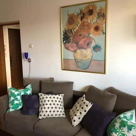 Apartamento Cozy 2 Close To The Center With Huge Balcony *