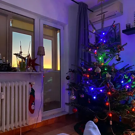 Cozy 2 Close To The Center With Huge Balcony