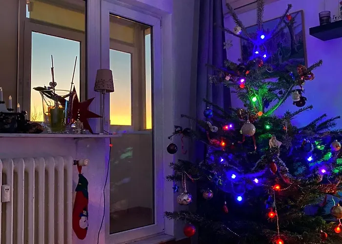 Cozy 2 Close To The Center With Huge Balcony